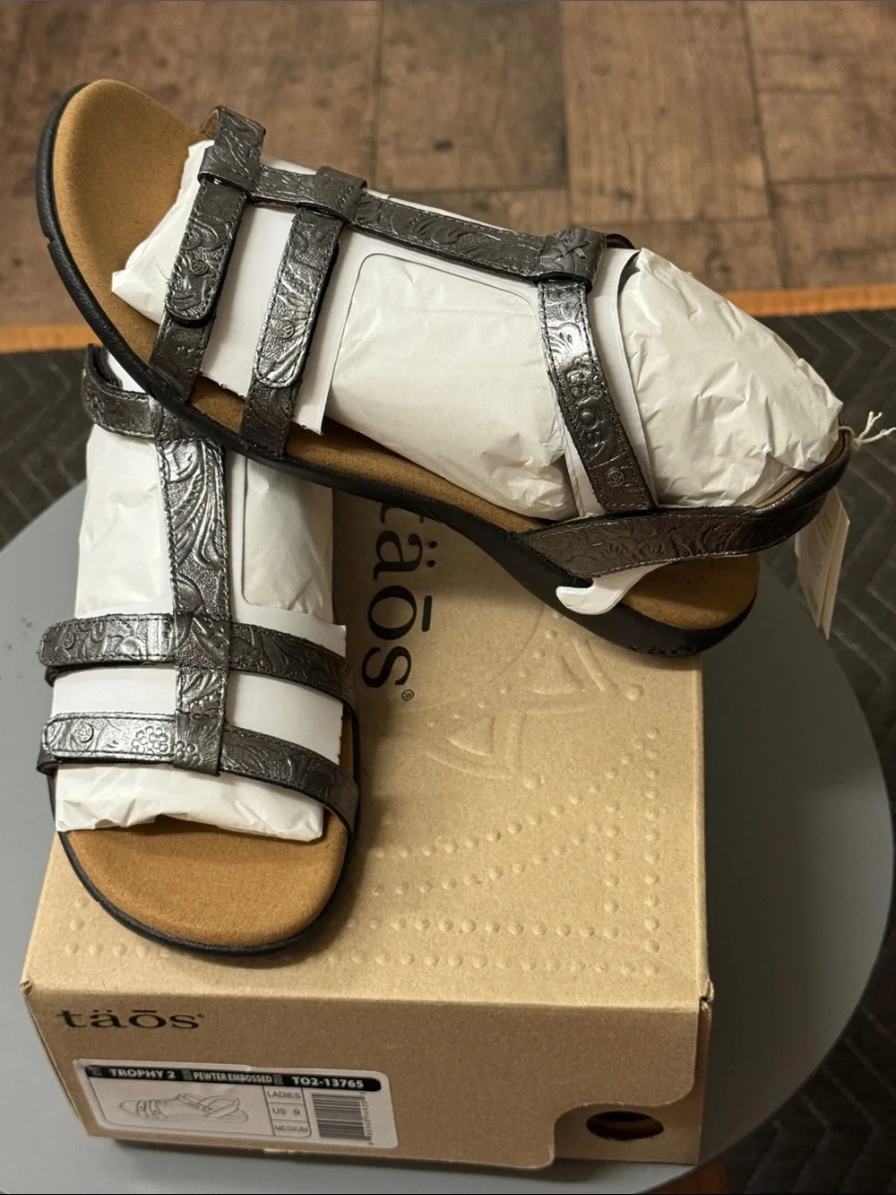 Taos women’s sandals (style) TROPHY 2 (color) PEWTER EMBOSSED